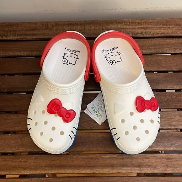 NWT Crocs Hello Kitty Clog Women Size 9 Men Size 7 - Picture 3 of 9